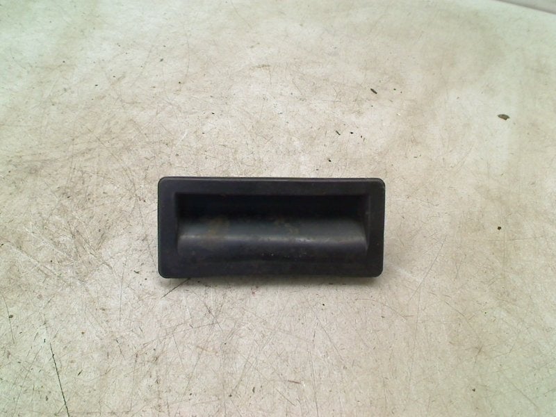Schakelaar achterklep Volkswagen Touran (1T1/T2) 5N0827566T, Gebruikt, Volkswagen, Volkswagen AG, Kundenbetreuung@volkswagen.de