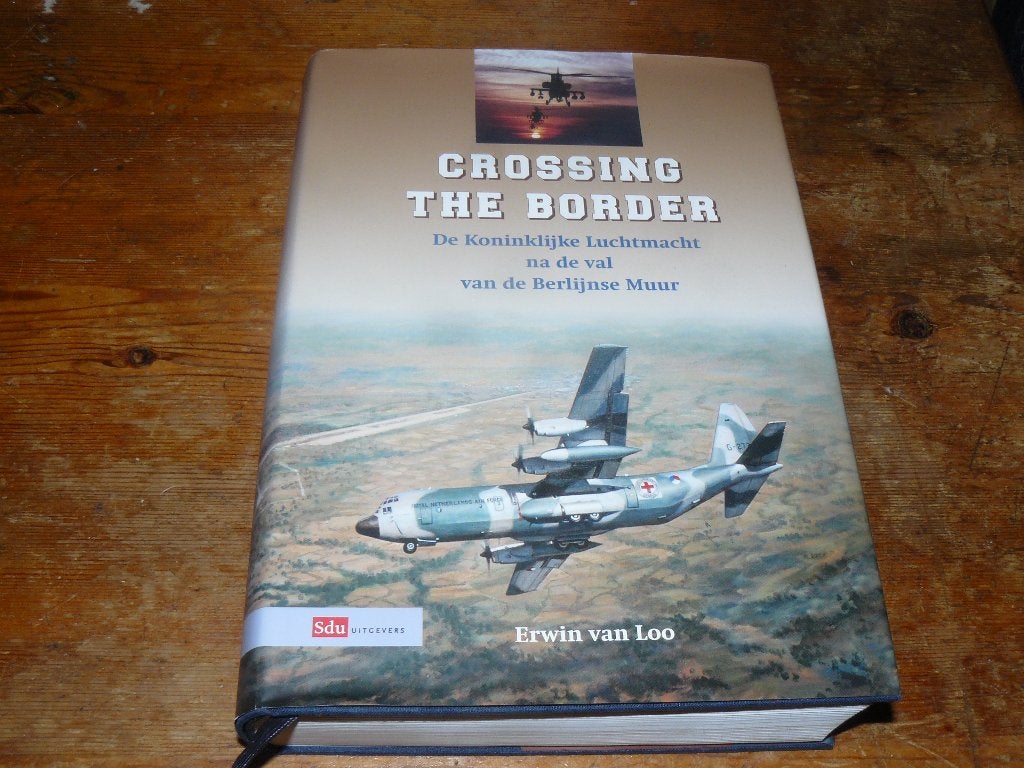Crossing the border : de KLU na de val van de muur, Ophalen of Verzenden, Zo goed als nieuw, Boek of Tijdschrift