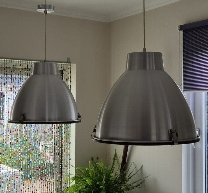 Hanglampen Factory mat aluminium - 2 stuks, Ophalen, E27 (groot), Zo goed als nieuw, Metaal