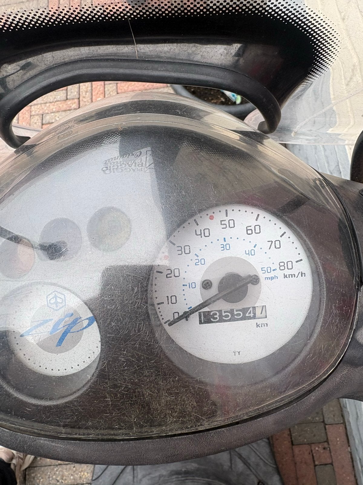 Piaggio Zip Scooter - Wit - 25 km/u, Fietsen en Brommers, Ophalen, Gebruikt, Zip, Benzine