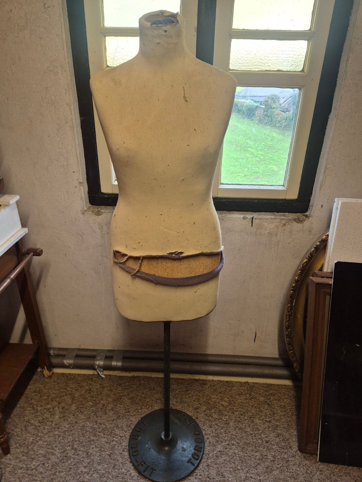 Vintage Torso-Fit paspop op standaard, Ophalen