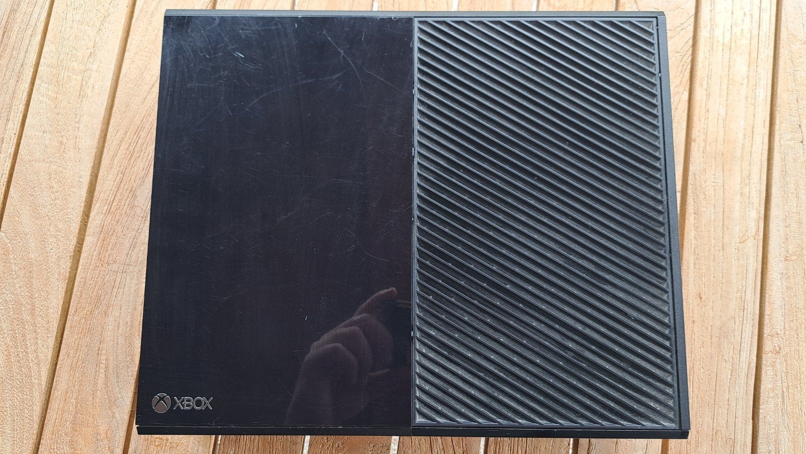Xbox One 1TB met 2 controllers, 4 games en accessoires, Ophalen, Gebruikt, Vanaf 18 jaar, 2 spelers