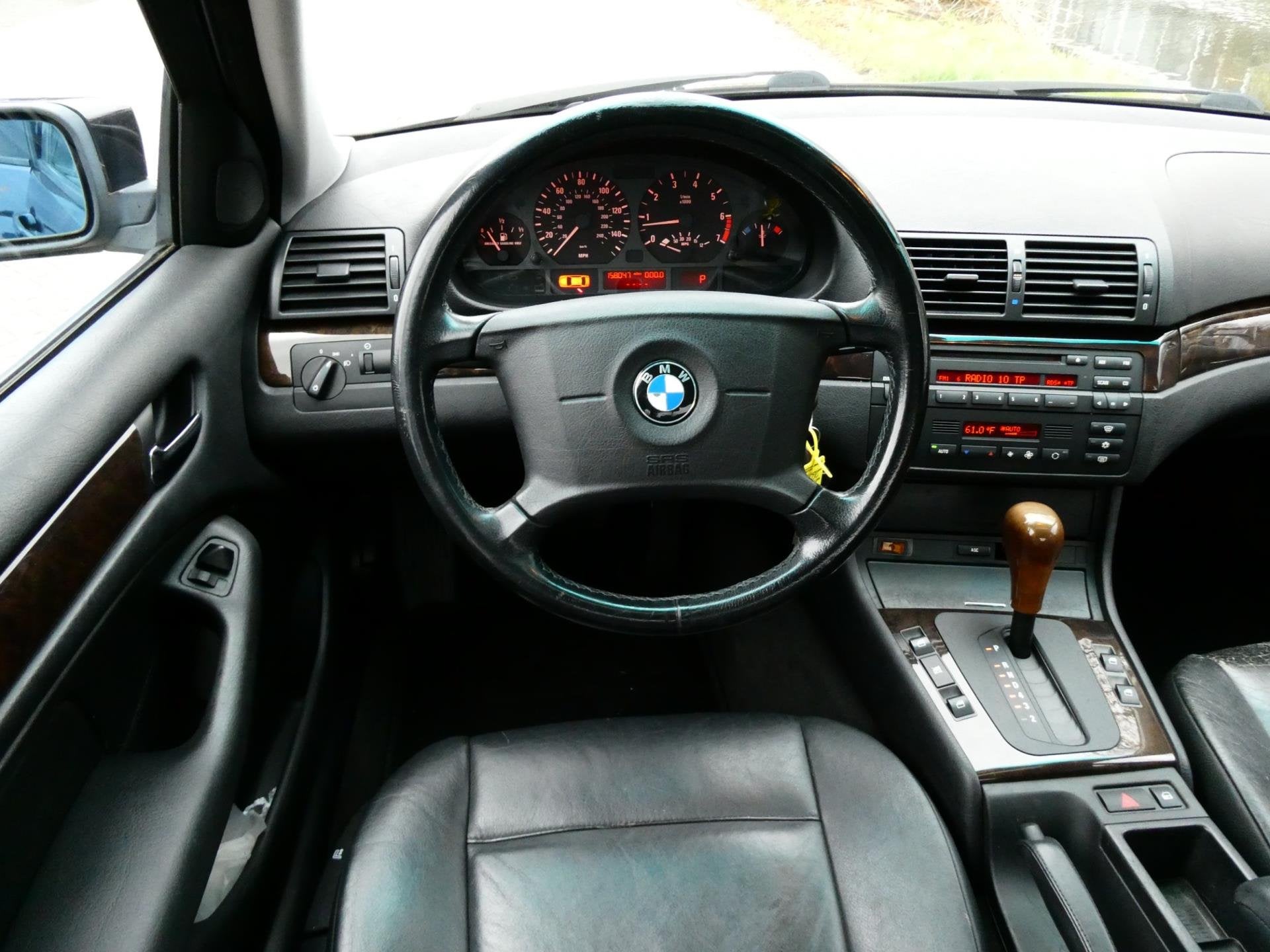 BMW 3-serie 323i Executive 170pk Automaat Clima Leder Schuif, Achterwielaandrijving, Gebruikt, Zwart, 2494 cc