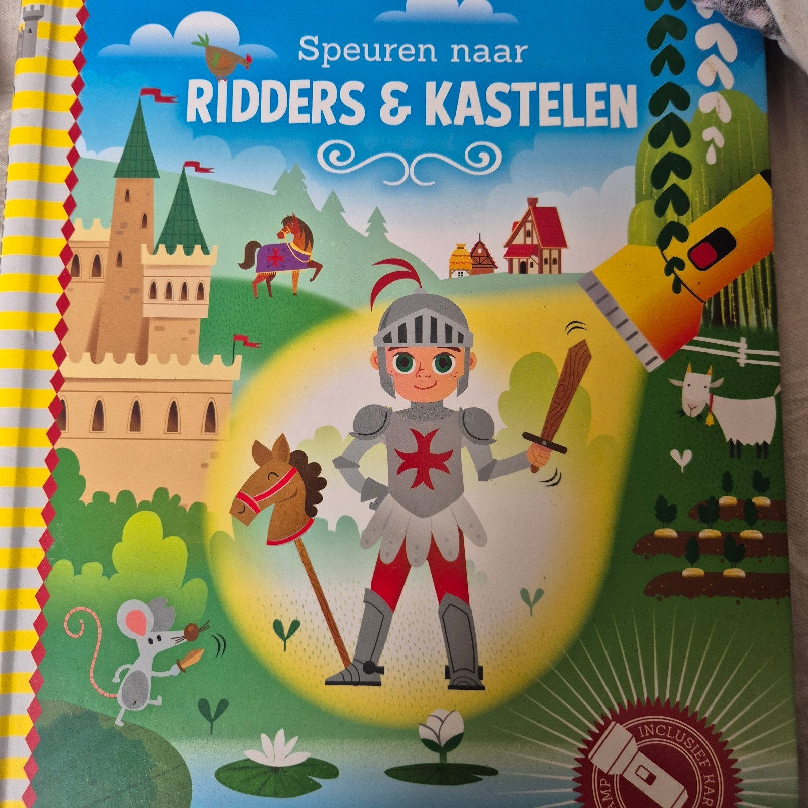 Speuren naar Ridders & Kastelen - Interactief Kinderboek, Boeken, Ophalen of Verzenden, Zo goed als nieuw, Onbekend, Non-fictie