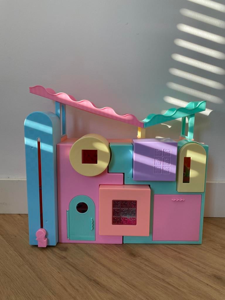 LOL Surprise Magic house, Kinderen en Baby's, Speelgoed | Buiten | Speelhuisjes, Ophalen, Gebruikt, Kunststof