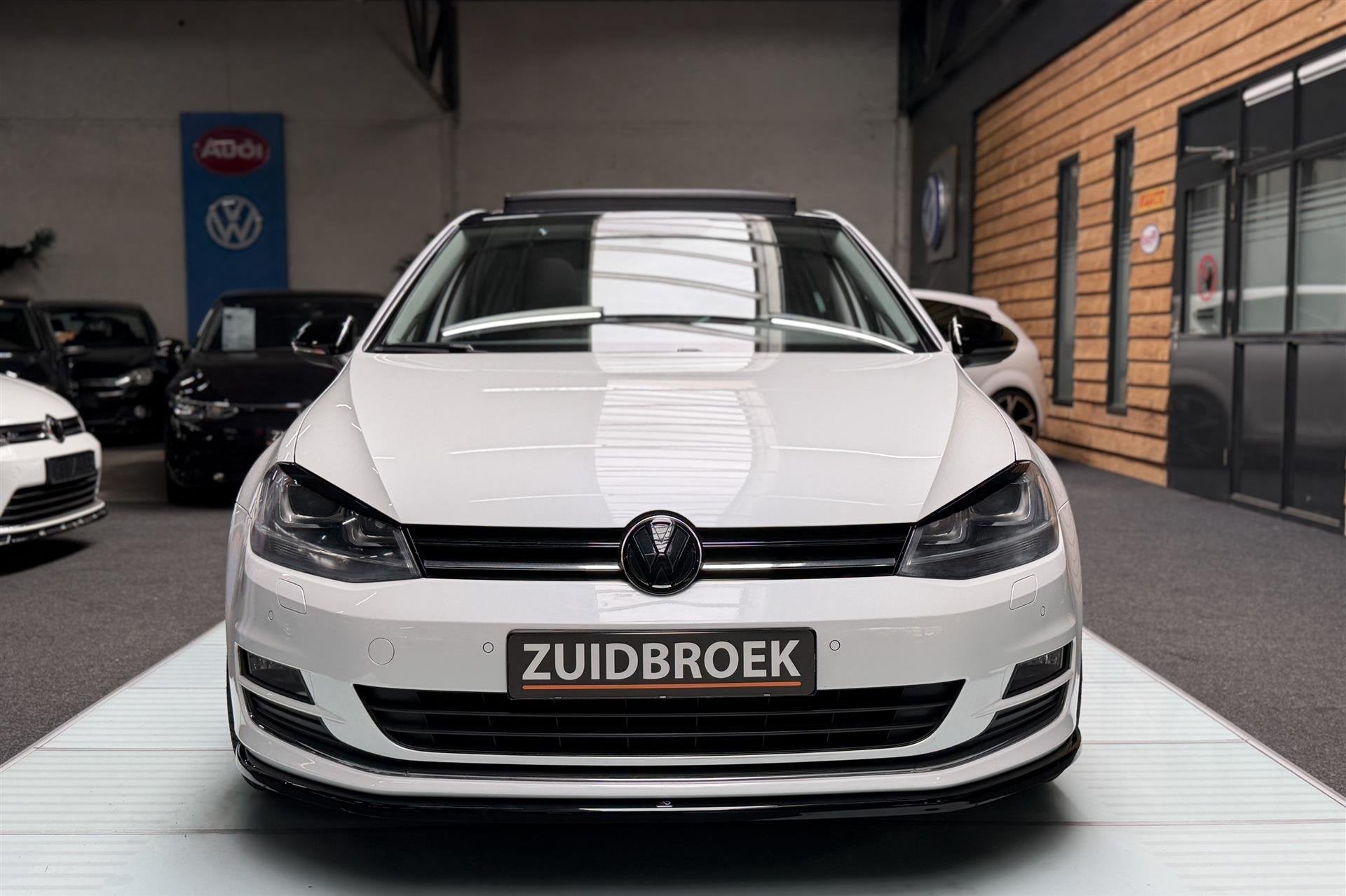 Foto 2 van Volkswagen Golf 1.4 TSI Highline DSG Xenon Navi Clima