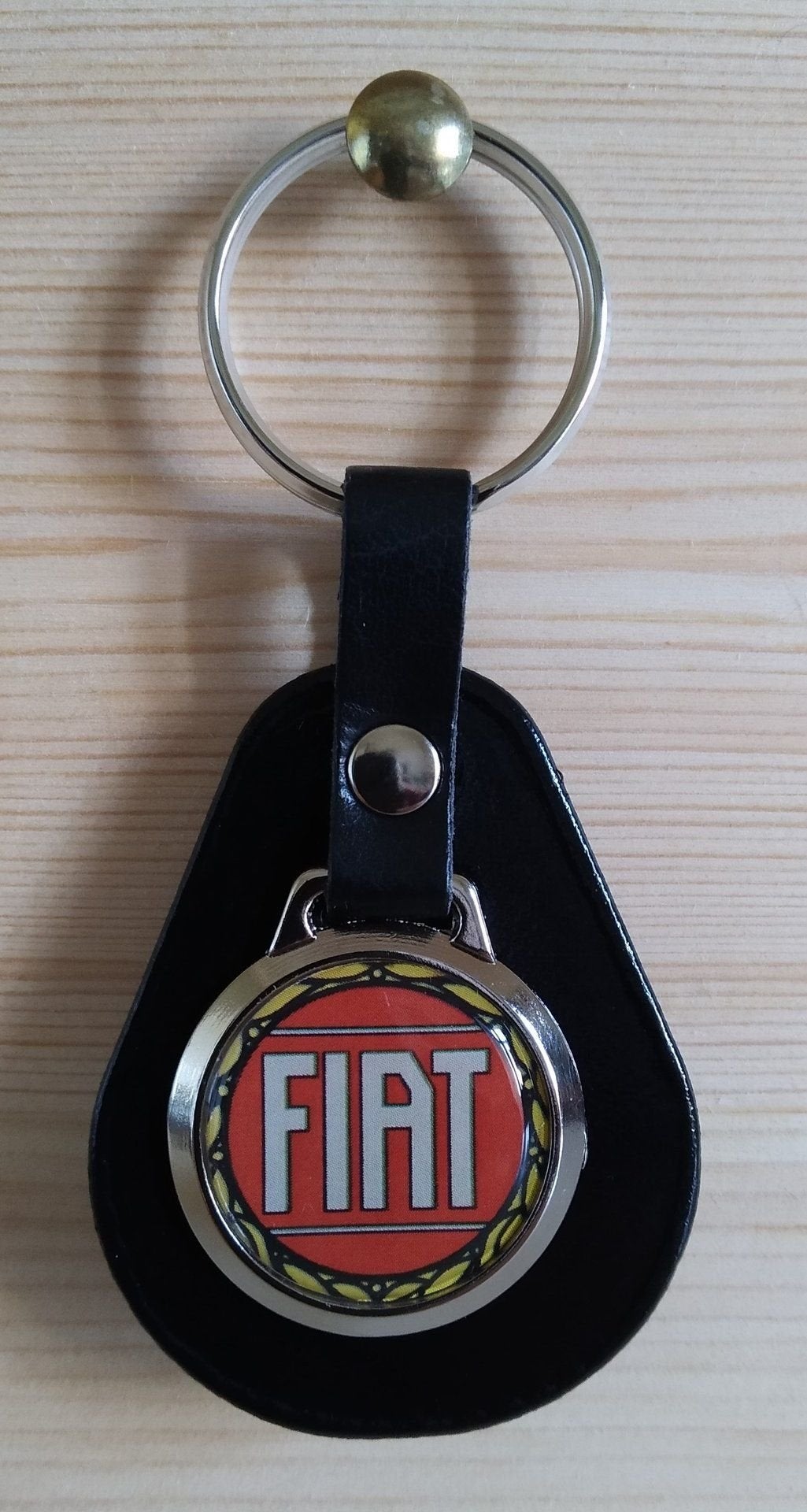 FIAT Sleutelhanger met logo . Zwart leer, -, -, Nieuw, Ophalen of Verzenden