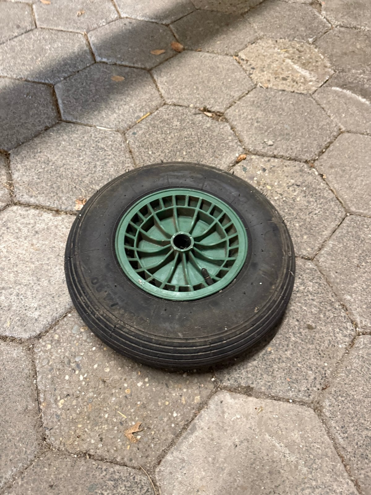 Kruiwagenwiel - Stevig en duurzaam, Tuin en Terras, Kruiwagens, Ophalen of Verzenden, Gebruikt, Handmatig, Eenwielig