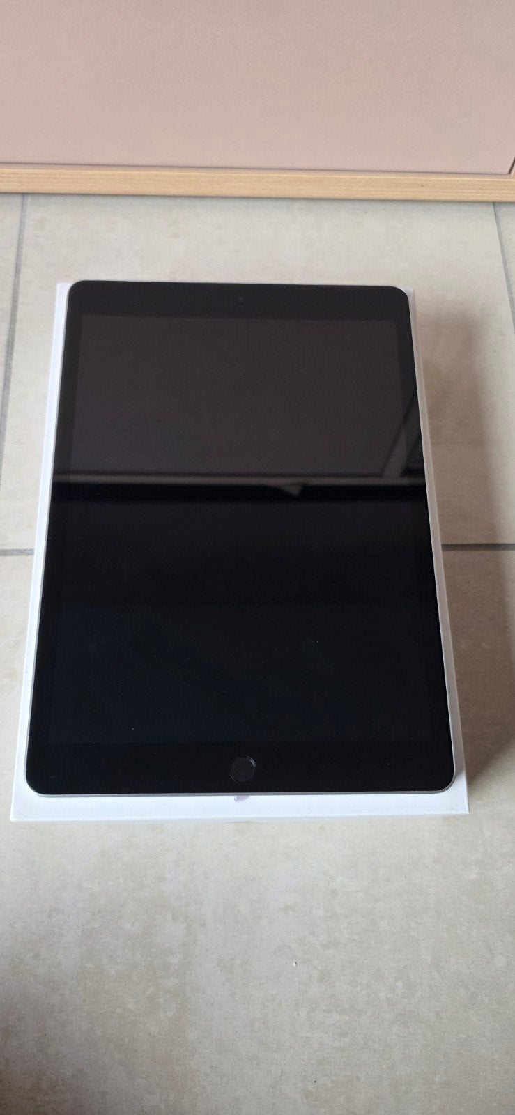 iPad (9e generatie) Wi-Fi 64GB Zilver A2602, Computers en Software, Apple iPad, Zo goed als nieuw, 64 GB, Wi-Fi