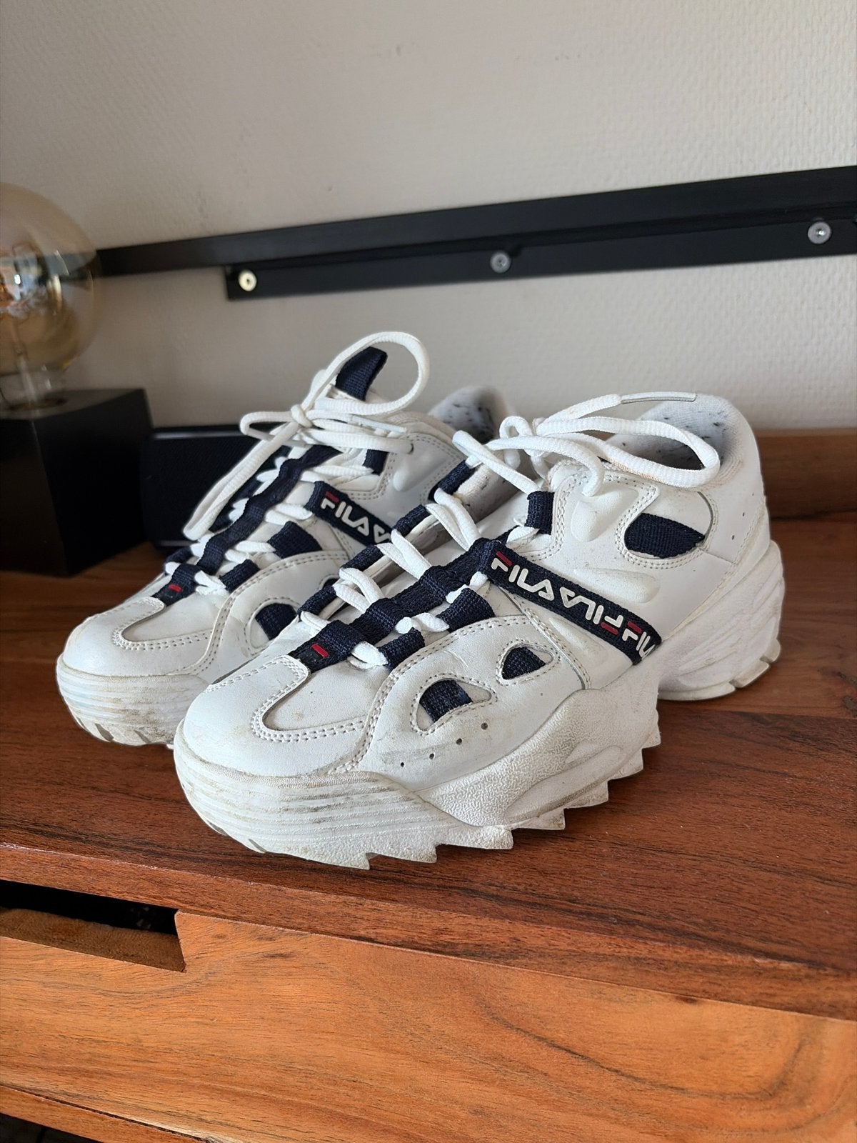 Fila Sneakers Maat 39 - Wit met Blauwe Details, Ophalen of Verzenden, Gedragen, Wit, Sneakers of Gympen