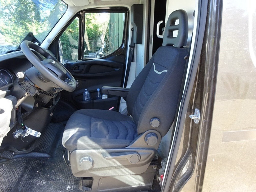 iveco new daily bj2021 stoel links met armleuning, Ophalen of Verzenden
