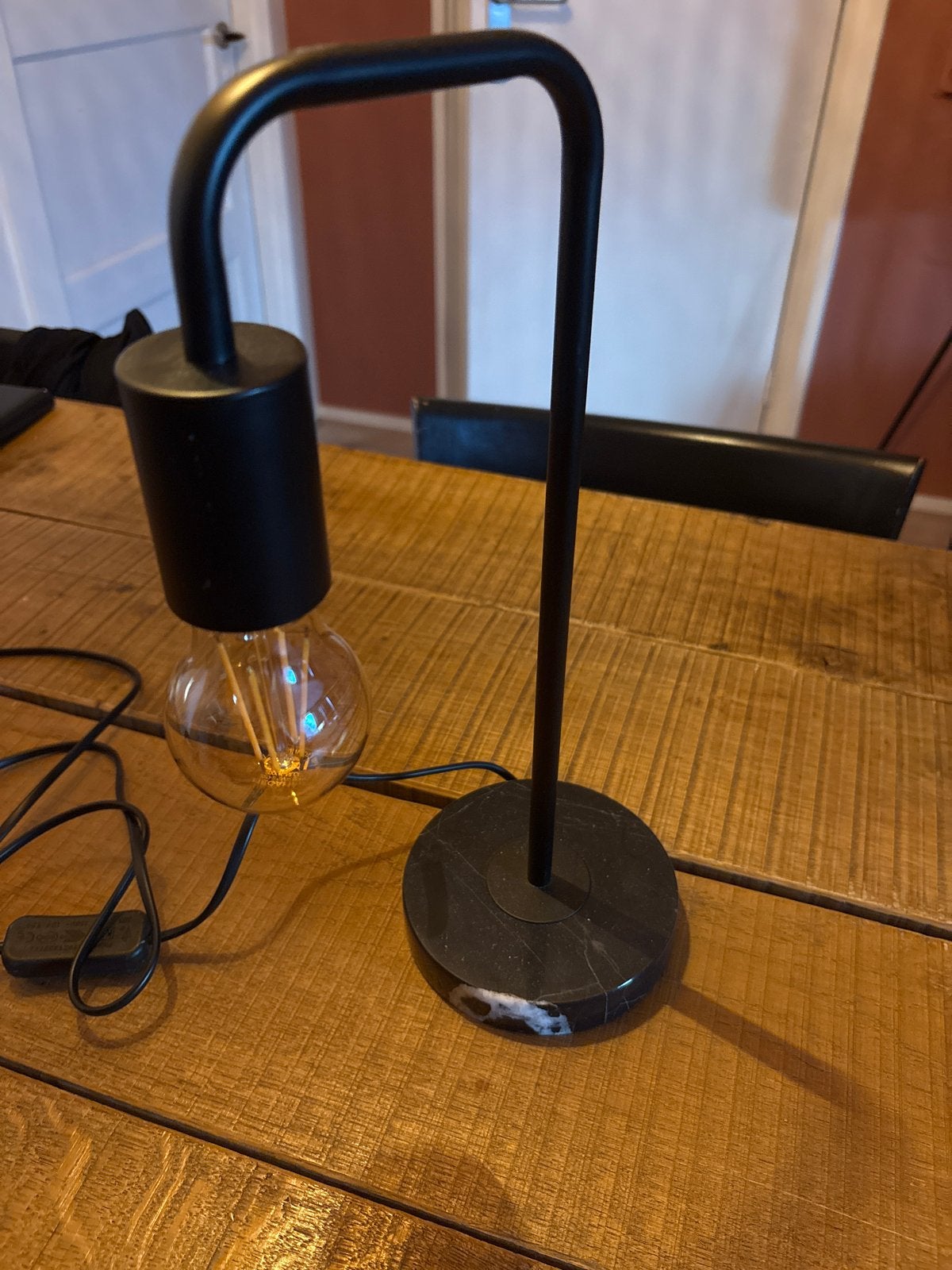 tafellamp met marmeren voet, Ophalen, Gebruikt, E27 (groot), Sfeerlamp