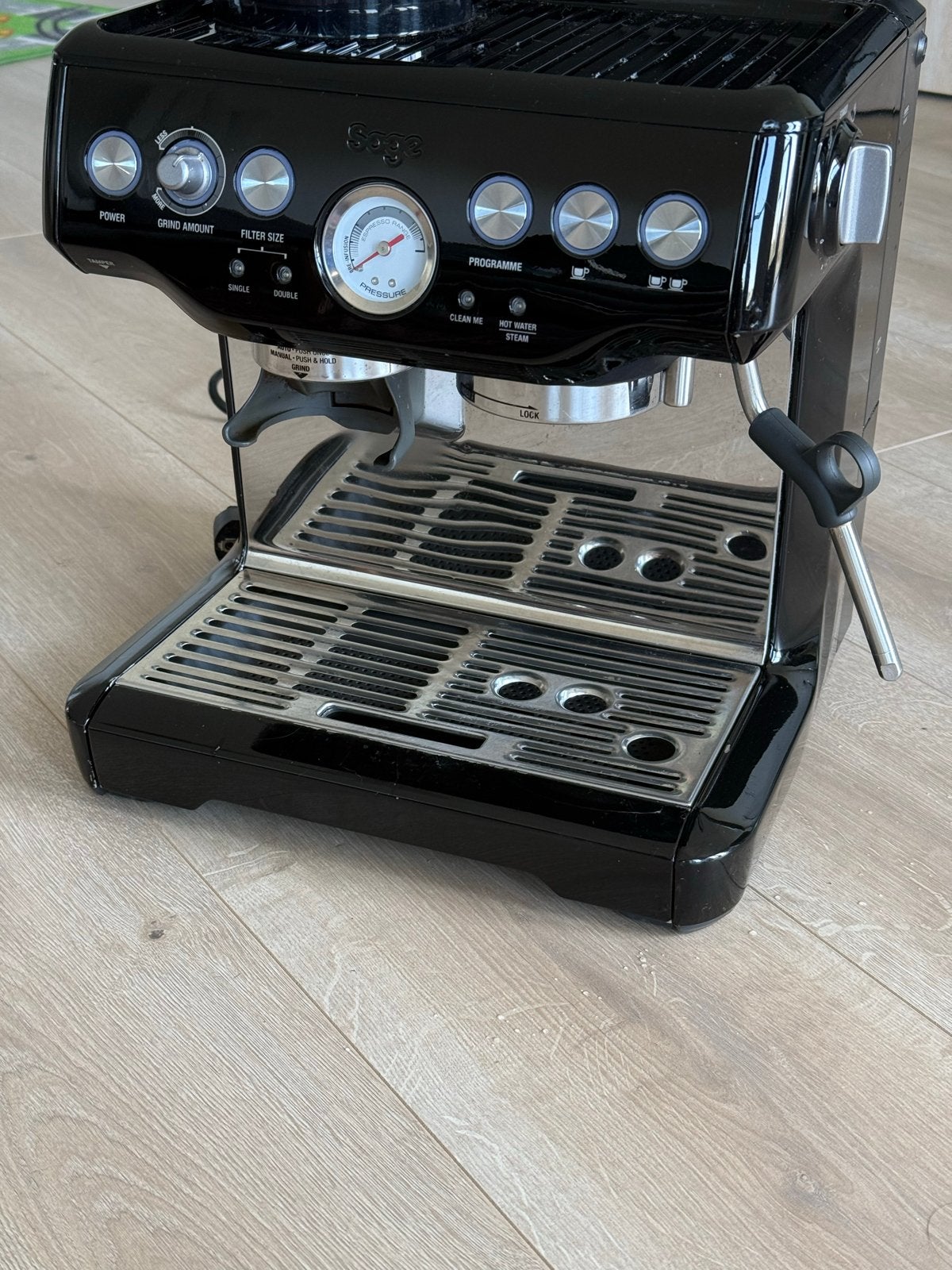 Sage Barista Express - Goed onderhouden espressomachine, Witgoed en Apparatuur, Koffiezetapparaten, Ophalen, Afneembaar waterreservoir