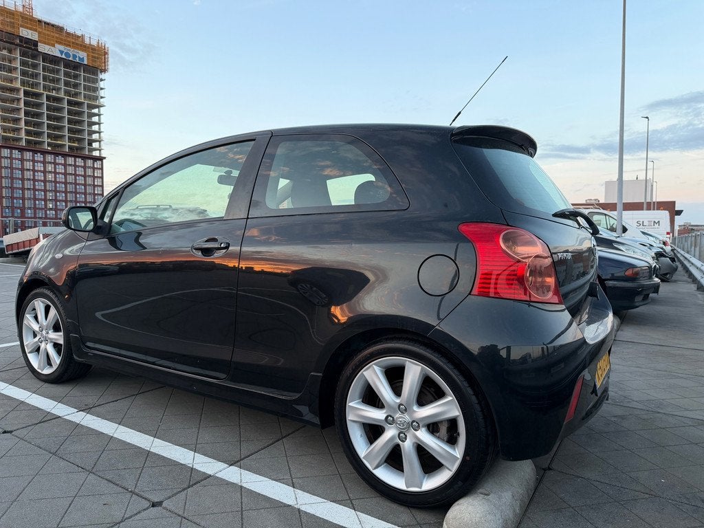 Toyota Yaris 1.8 VVTi TS Airco Sportief Auto Goed Onderhoude, Voorwielaandrijving, Gebruikt, 4 cilinders, Elektrische ramen