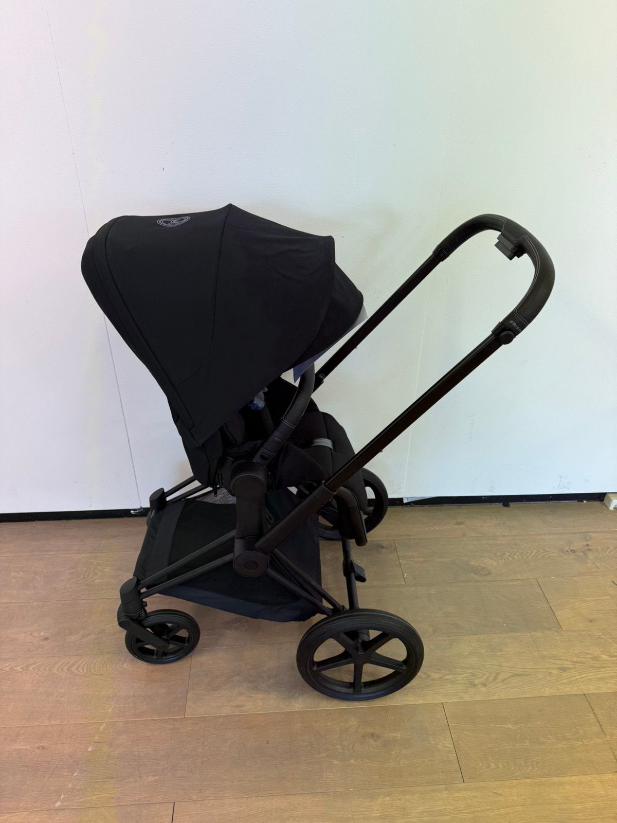 Cybex Priam 4 kinderwagen- Sepia Black, Kinderen en Baby's, Buggy's, Ophalen, Zo goed als nieuw, Regenhoes