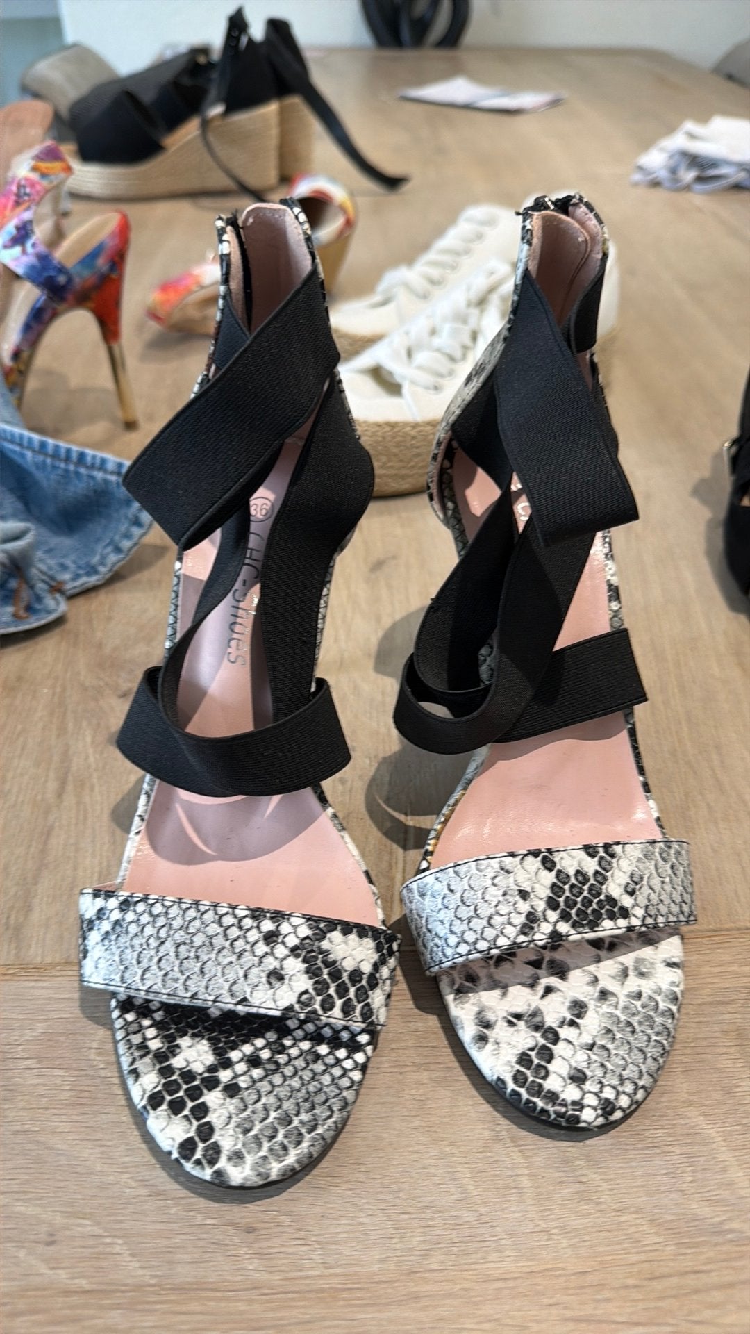 Tijgerprint pumps, Ophalen of Verzenden, Zo goed als nieuw