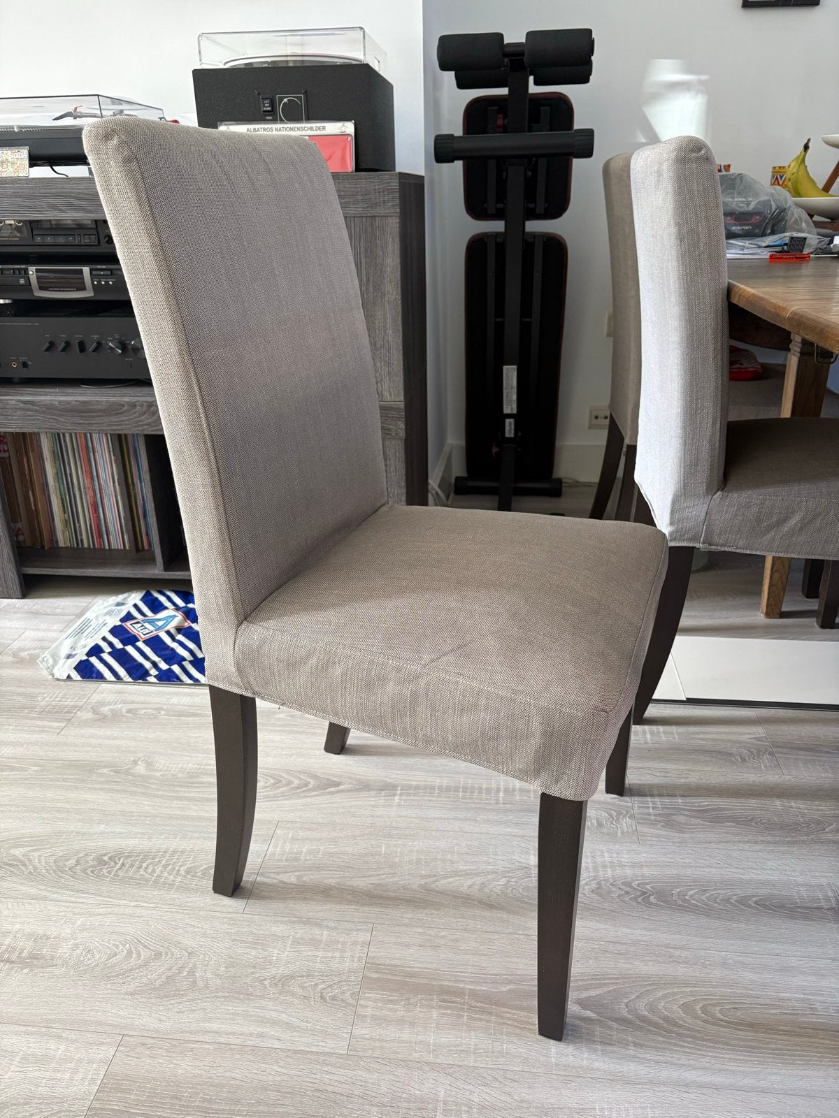 GRATIS 6 bergmund stoelen IKEA (grijs), Huis en Inrichting, Ophalen, Overige kleuren, Zo goed als nieuw, Vier