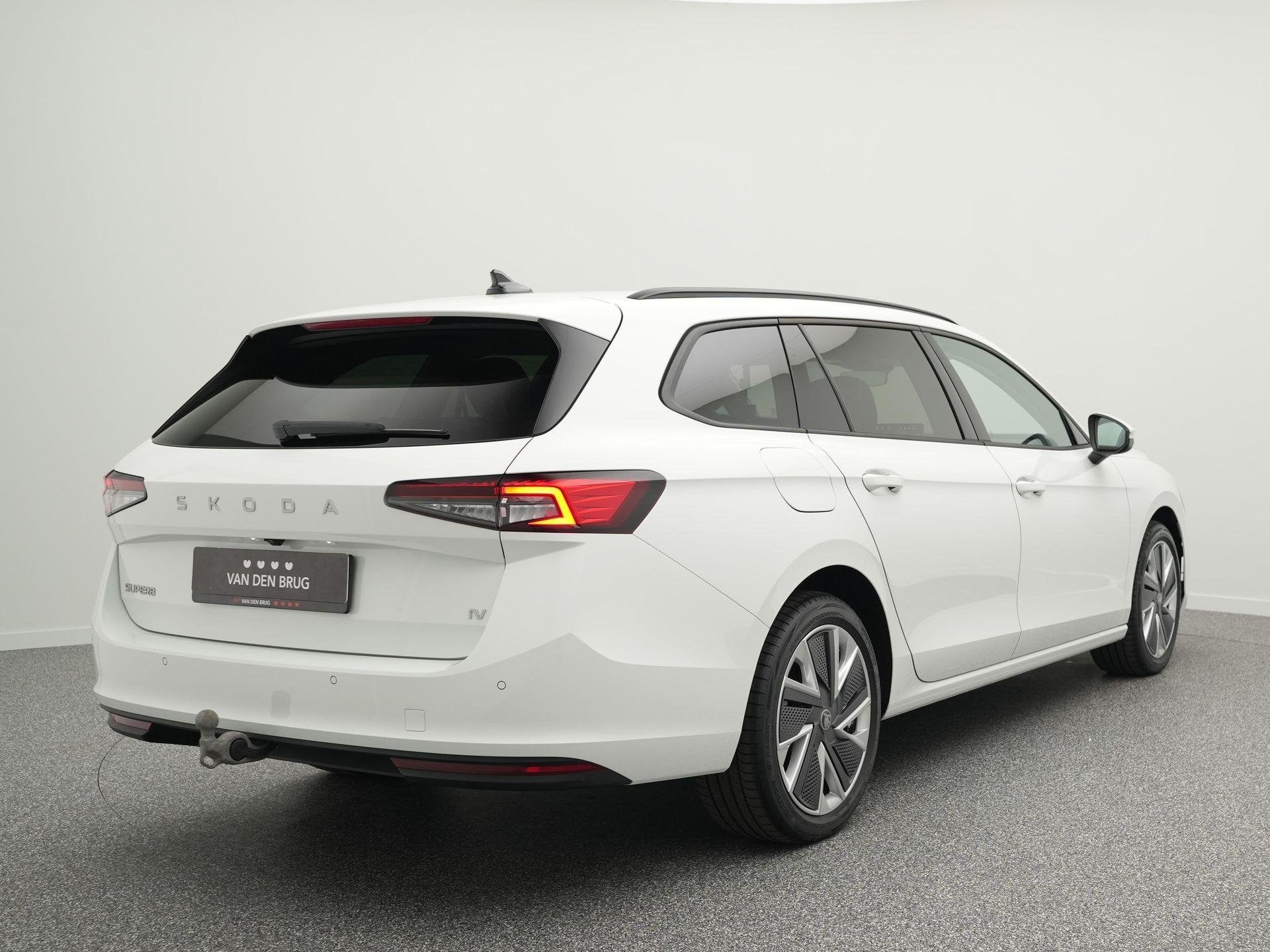 SKODA Superb Combi 1.5 TSI 204pk PHEV Business Edition | Tre, Auto's, Stof, Euro 6, 4 cilinders, Plug-in hybride