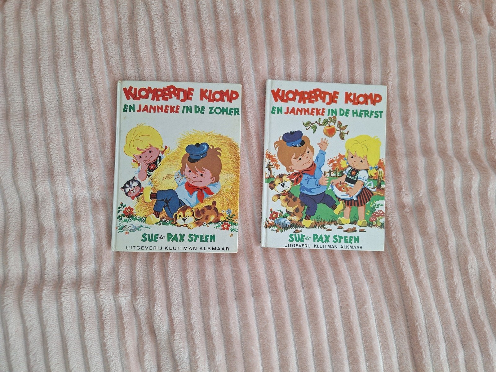 2x Vintage Kinderboeken: Klompertje Klomp en Janneke (Herfst, Gelezen, Fictie algemeen, Ophalen of Verzenden, Sue steen