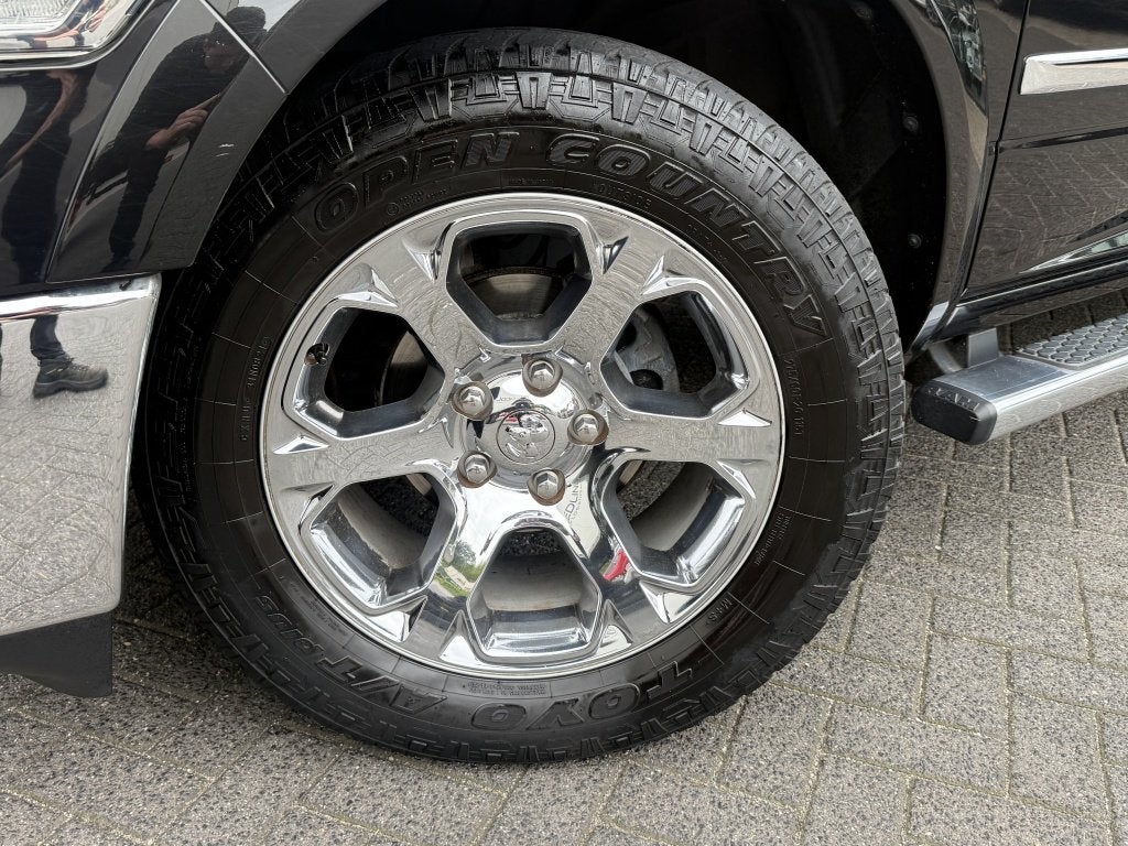 RAM Ram 1500 5.7 V8 QC 6'4 (bj 2018), Auto's, Gebruikt, 5654 cc, 402 pk, Zwart