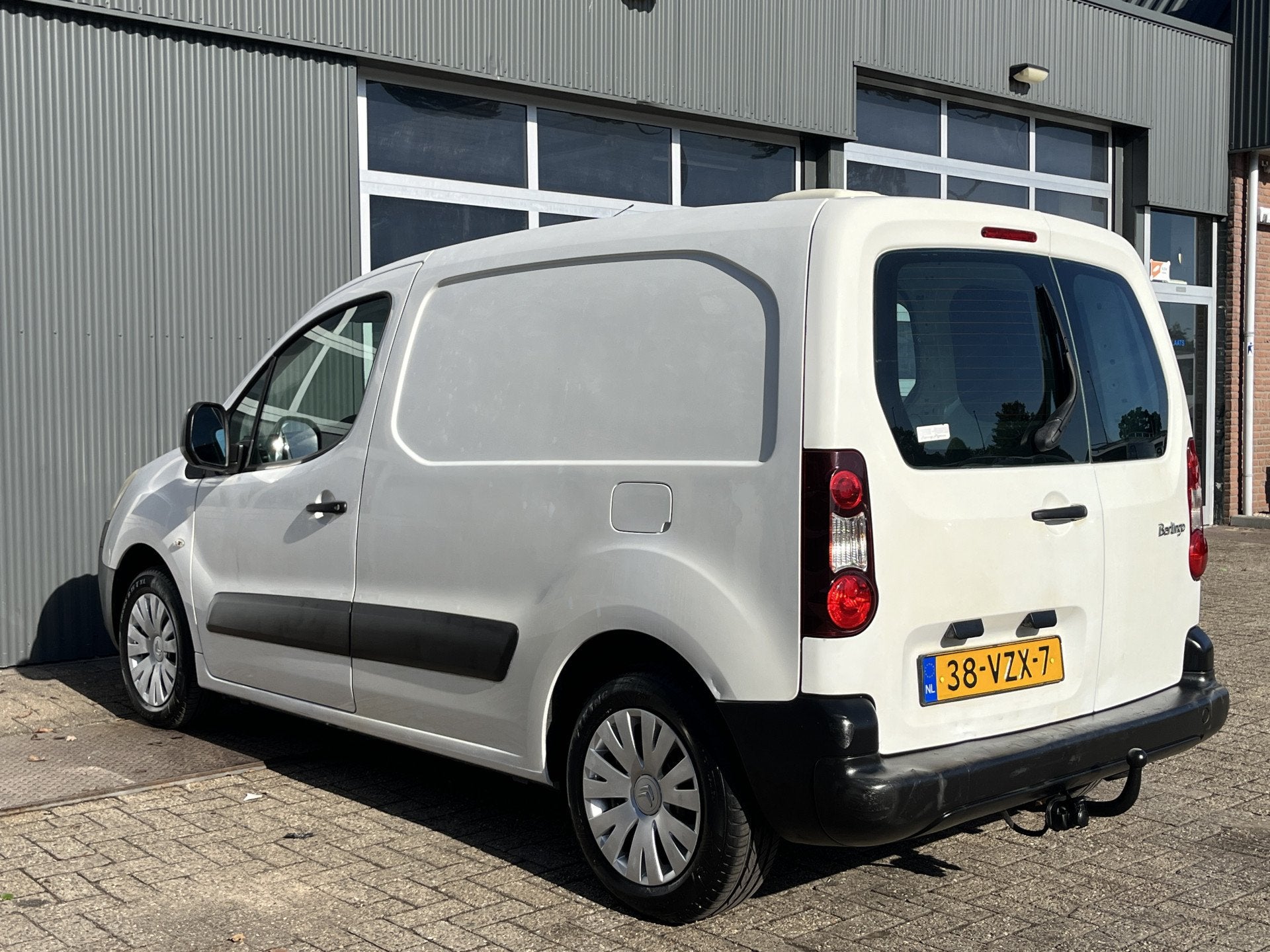 Citroën Berlingo 1.6 HDIF Marge Btw vrij! Airco Trekhaak 10, Auto's, Voorwielaandrijving, Stof, Gebruikt, Zwart