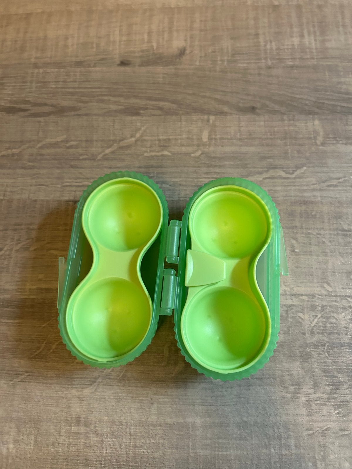 Tupperware eierhouder voor 2 eieren, Ophalen, Gebruikt, Bewaardoos, Met deksel