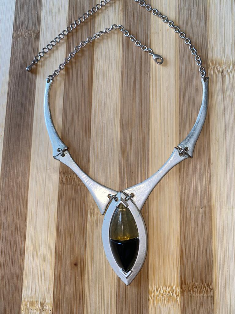 Unieke Statement Ketting met Zilverkleurige Hanger, Nieuw, Ophalen of Verzenden, Zilver, Overige materialen