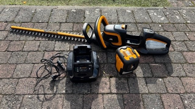 McCulloch PowerCut Li-58HT 58V Heggenschaar (accu defect), Tuin en Terras, Ophalen, Gebruikt, Accu, McCulloch