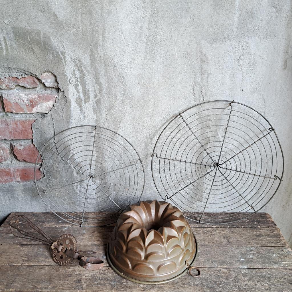 Oud brocante taartrooster handmixer koperen bakvorm *Etage3*, Gebruikt, ., Ophalen of Verzenden, .