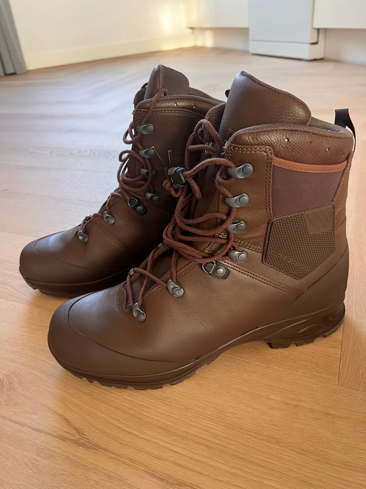 Haix Laars Outdoor waterdicht Bruin 290 S 44/45 ongedragen, Ophalen of Verzenden, Zo goed als nieuw, Schoenen