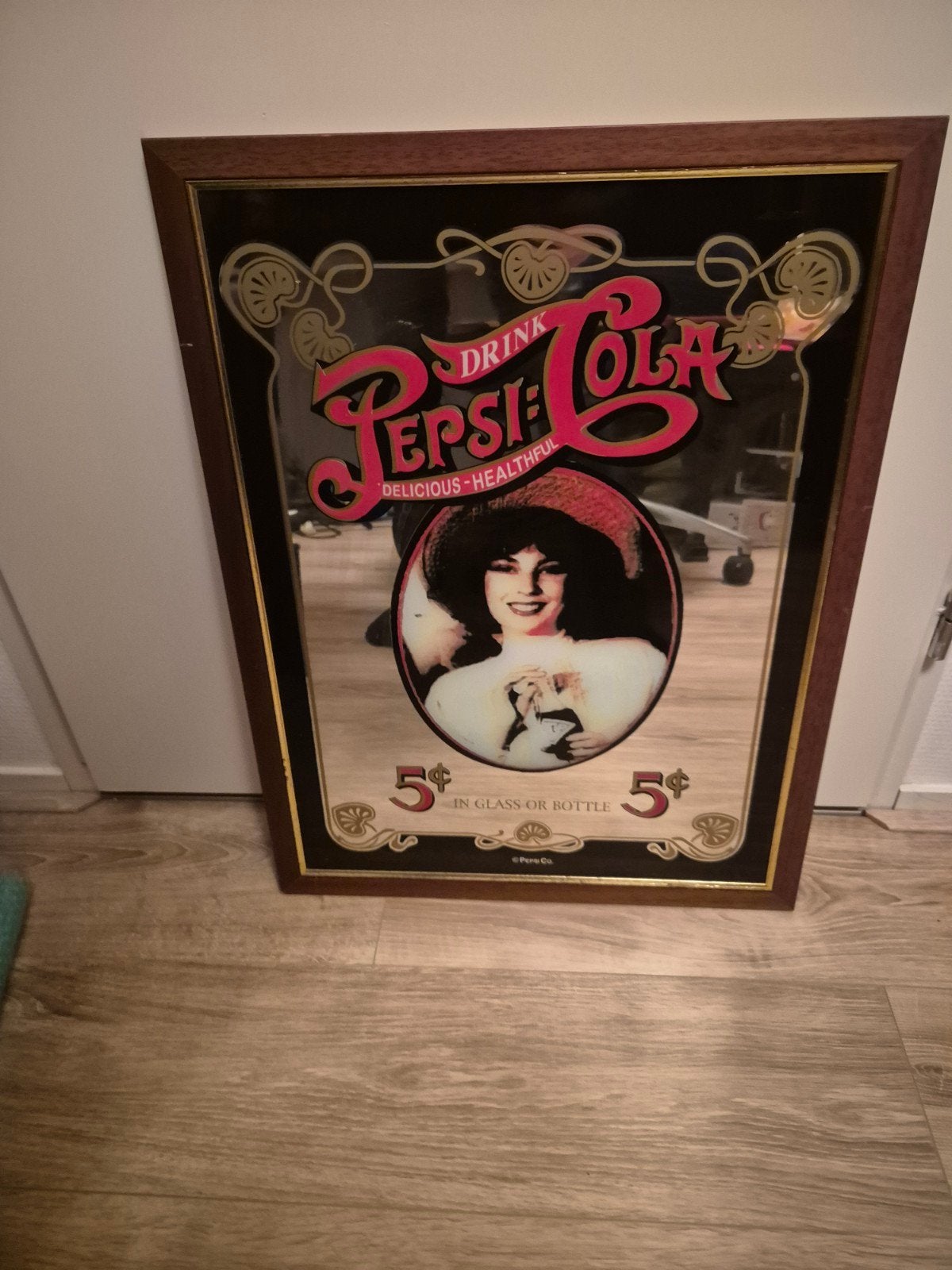 Vintage Pepsi-Cola spiegel - "Delicious-Healthful", Ophalen