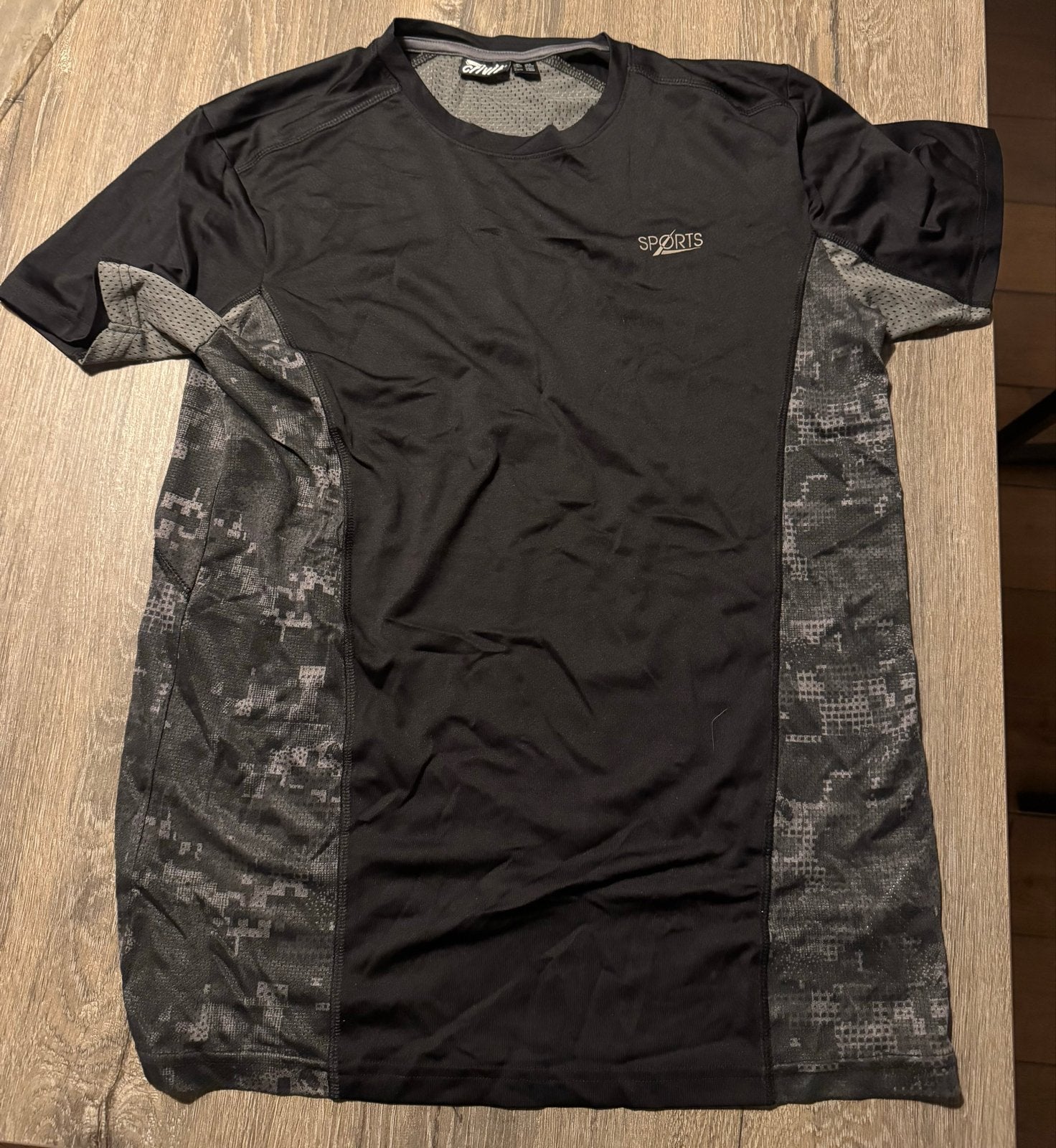 Crivit Sports T-shirt - Zwart met Camouflagepatroon, Fitness, Maat 48/50 (M), Zwart, Ophalen of Verzenden