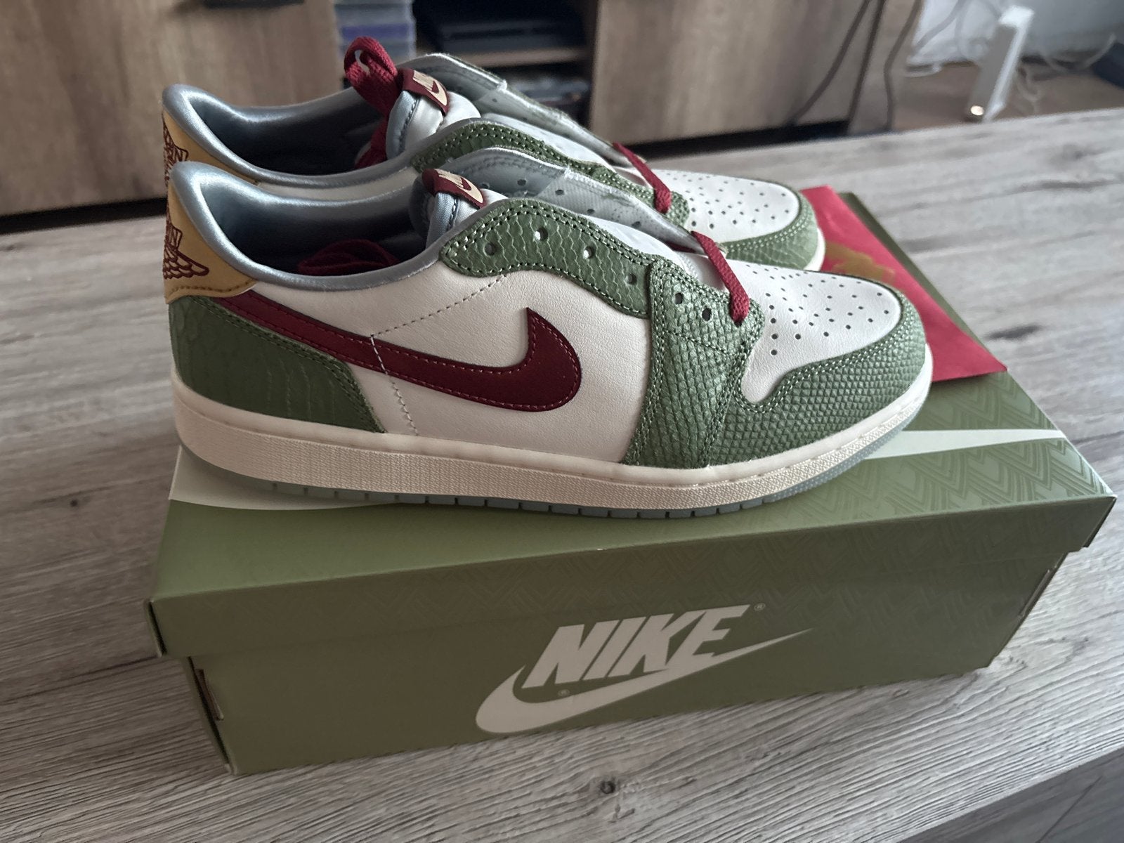 Nike Air Jordan 1 Retro Low OG Year of the Dragon- Maat 43, Kleding | Heren, Schoenen, Overige kleuren, Nieuw, Ophalen of Verzenden