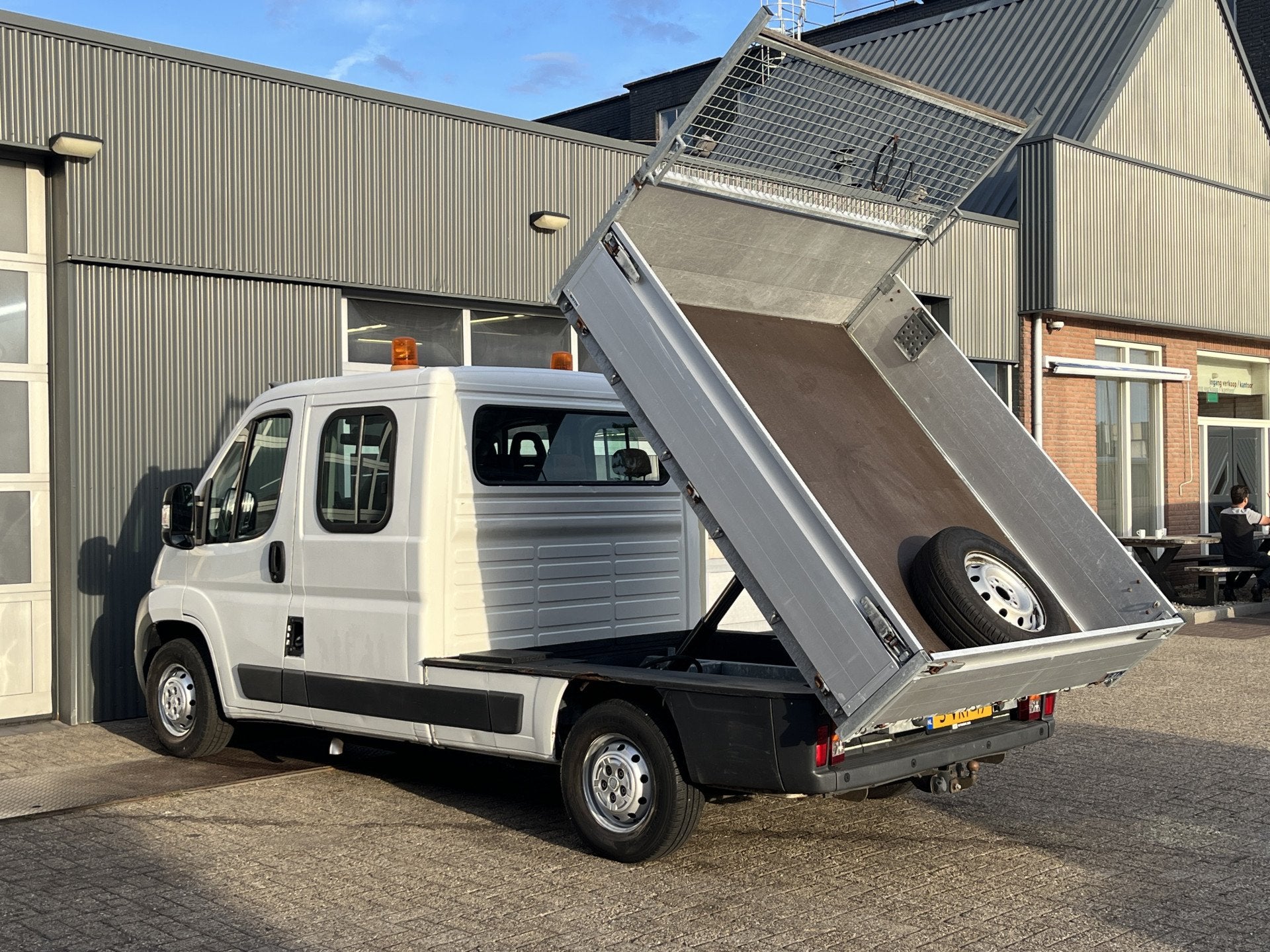 Fiat Ducato 35L 3.0 CNG Airco Trekhaak 2500kg trekgewicht Ki, Voorwielaandrijving, Euro 5, Gebruikt, Zwart