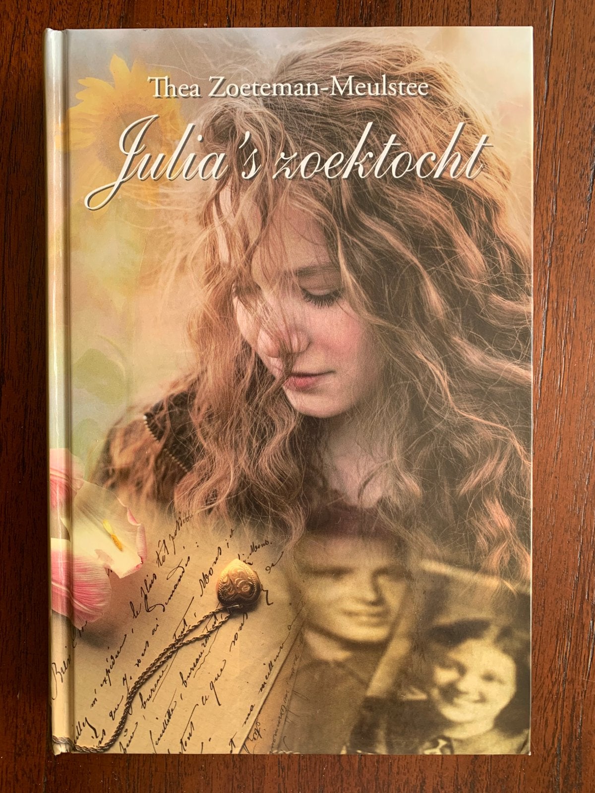 Julia’s zoektocht Thea Zoeteman, Ophalen of Verzenden, Zo goed als nieuw