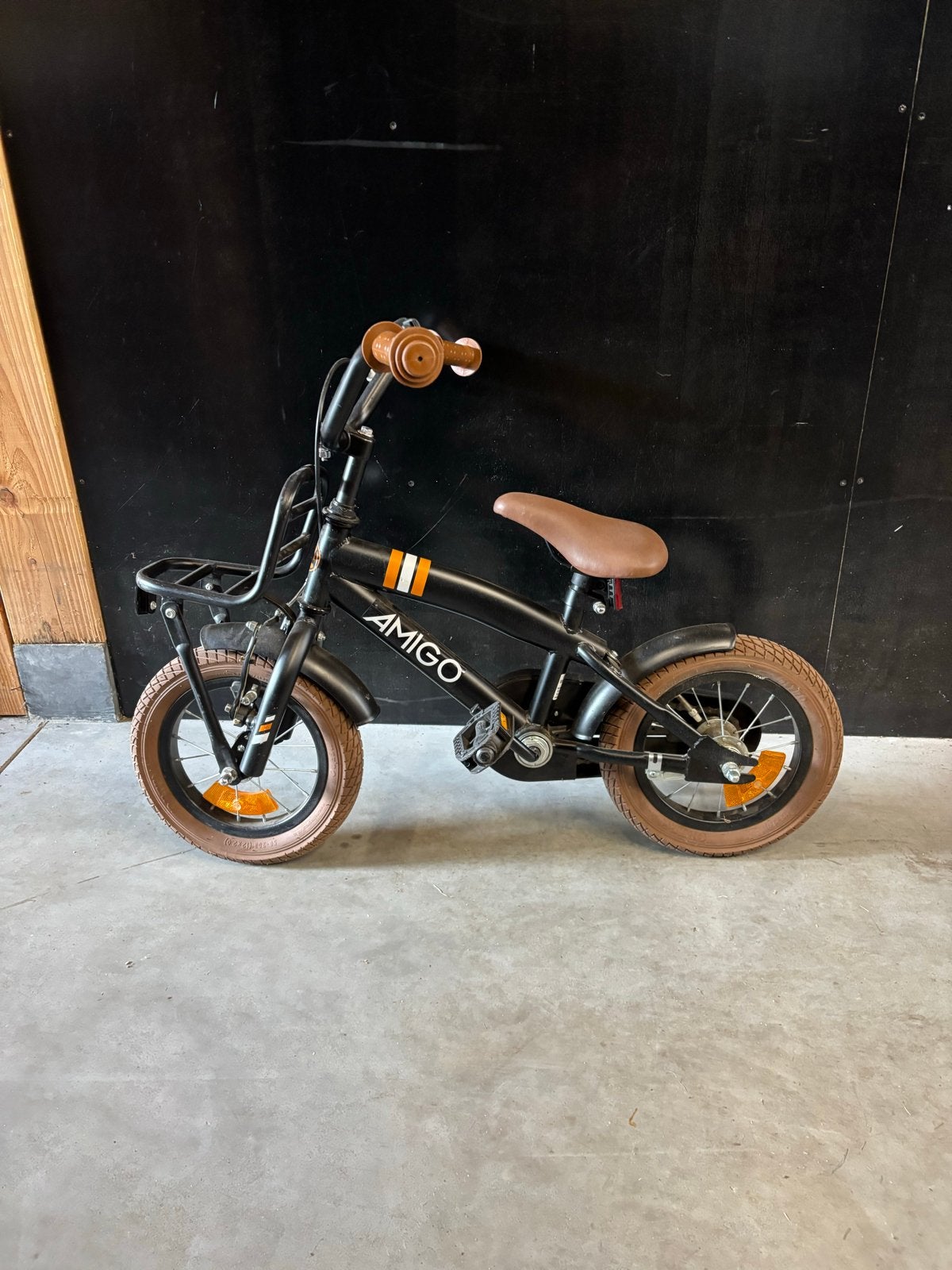 Amigo 12 inch kinderfiets met zijwieltjes, Fietsen en Brommers, Ophalen, Terugtraprem, Zijwieltjes, Minder dan 16 inch
