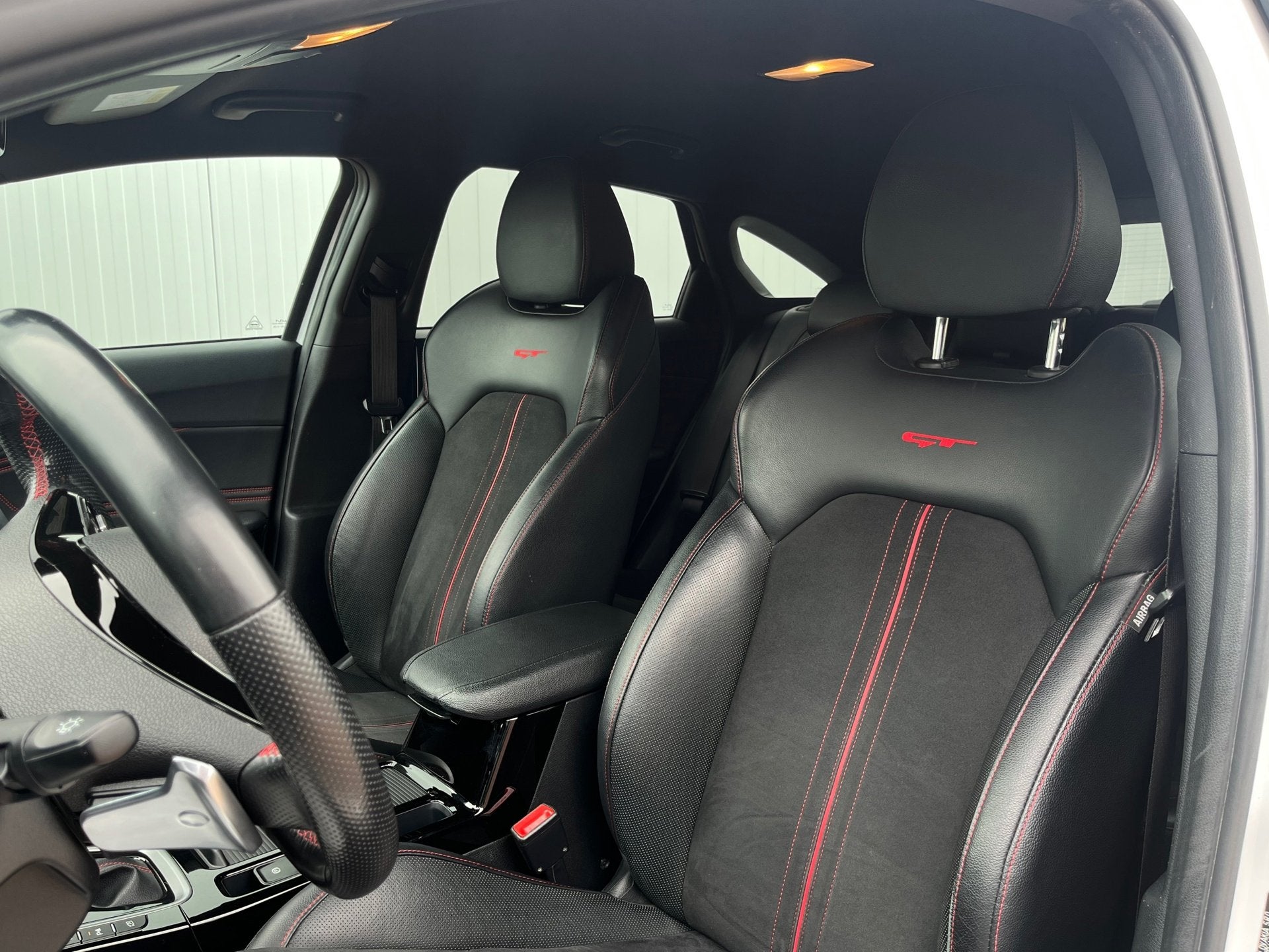 Kia ProCeed 1.6 T-GDi GT | BTW'er | Sport Uitlaat | Stoelmem, 15 km/l, Gebruikt, Met garantie (alle), Wit