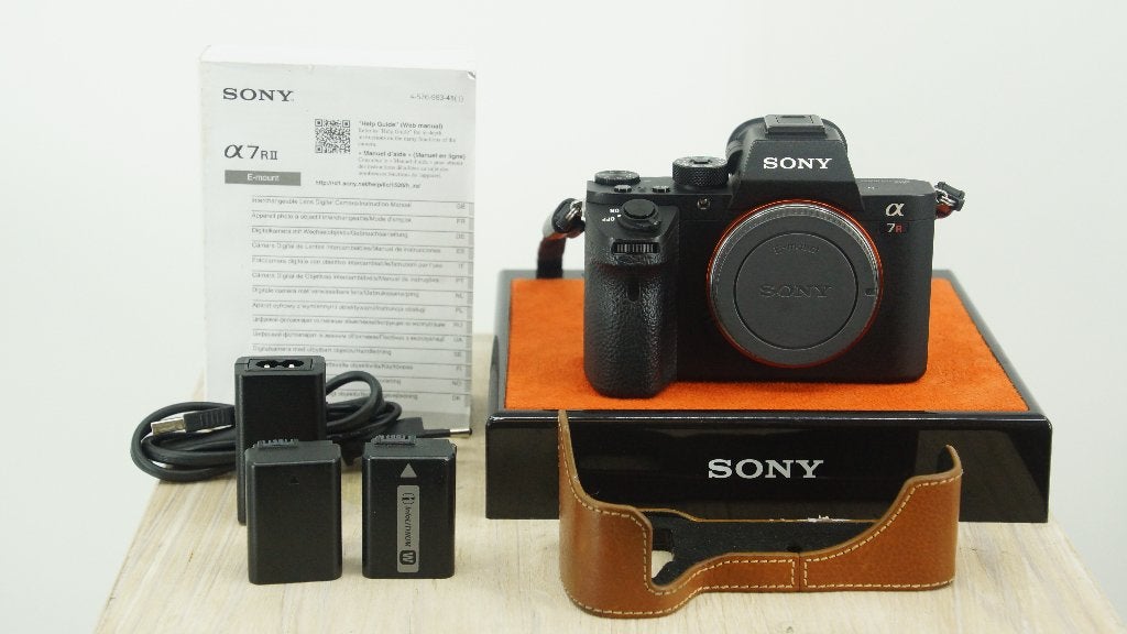 Sony a7 RII full frame camera body met garantie! 5k clicks, Bodydop, Ophalen of Verzenden, Zo goed als nieuw, Sony