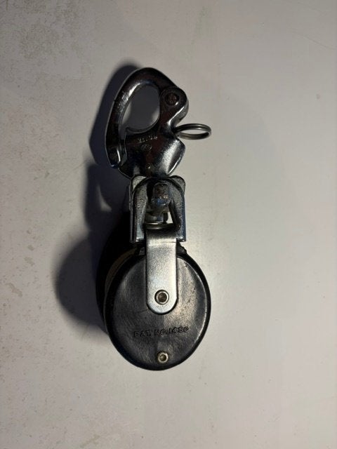 Snatchblock Barton (klapblok), Ophalen, Zo goed als nieuw, Dekbeslag, Zeilboot