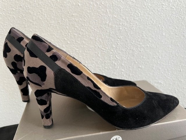 Peter Kaiser Olive pumps zwart suede Leo flock viscose 42, Kleding | Dames, Peter Kaiser, Verzenden, Zwart, Ballerina's