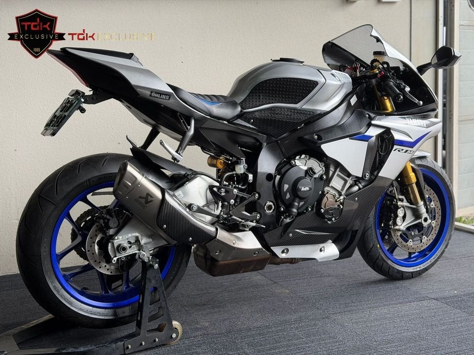 YAMAHA YZF R1M R1 M BLIPPER AKRAPOVIC ÖHLINS R6 R7 R9, Motoren, Motoren | Yamaha, 4 cilinders, Motorrijbewijs A, Bedrijf, Super Sport