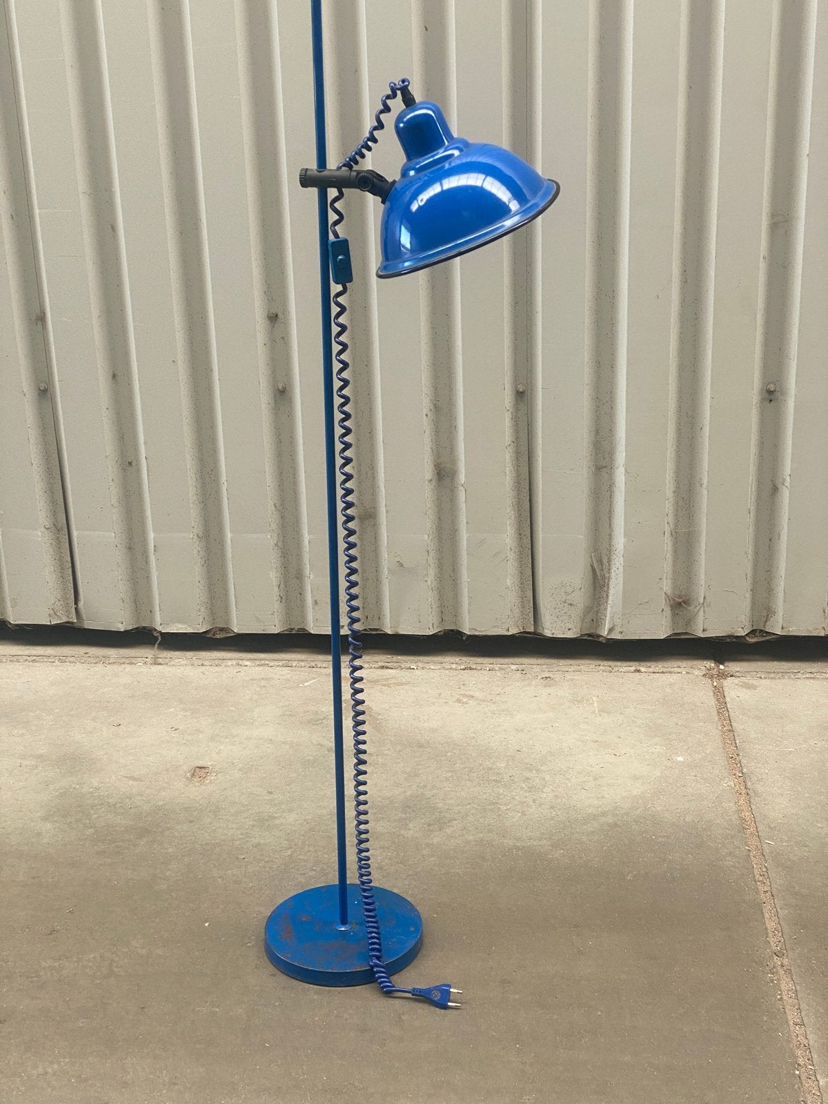 Jaren 80 Vintage Staande Lamp - Blauw Metaal, Huis en Inrichting, Ophalen, Gebruikt, E27 (groot), Metaal