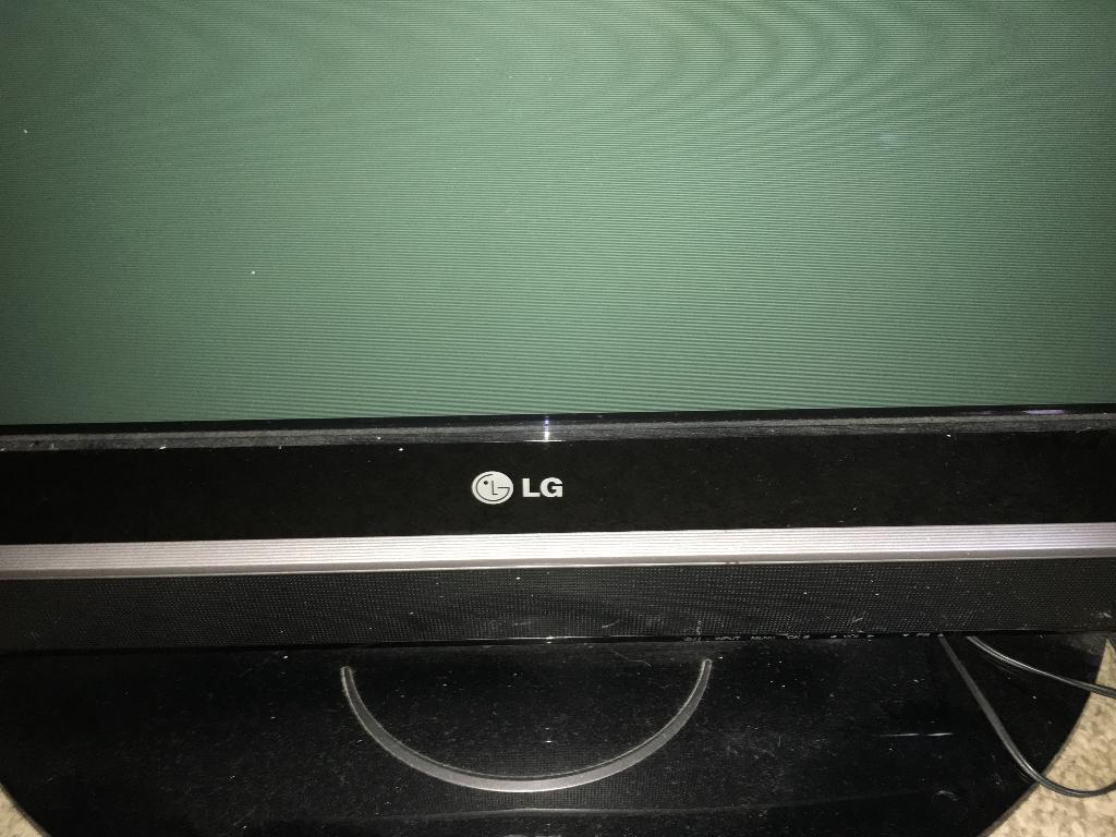 GRATIS Defecte LG Televisie 42PC51 - Afhalen in Eindhoven, Ophalen, 50 Hz, 80 tot 100 cm, Niet werkend