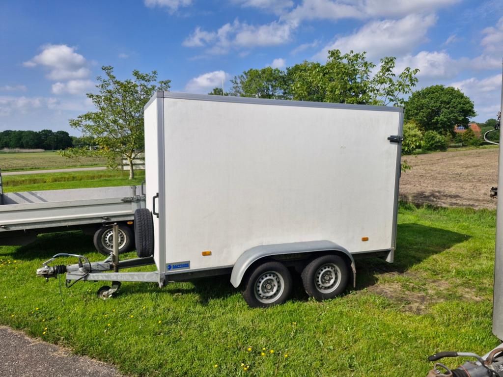 Hapert gesloten aanhangwagen 2000kg, Ophalen, Gebruikt, -, -