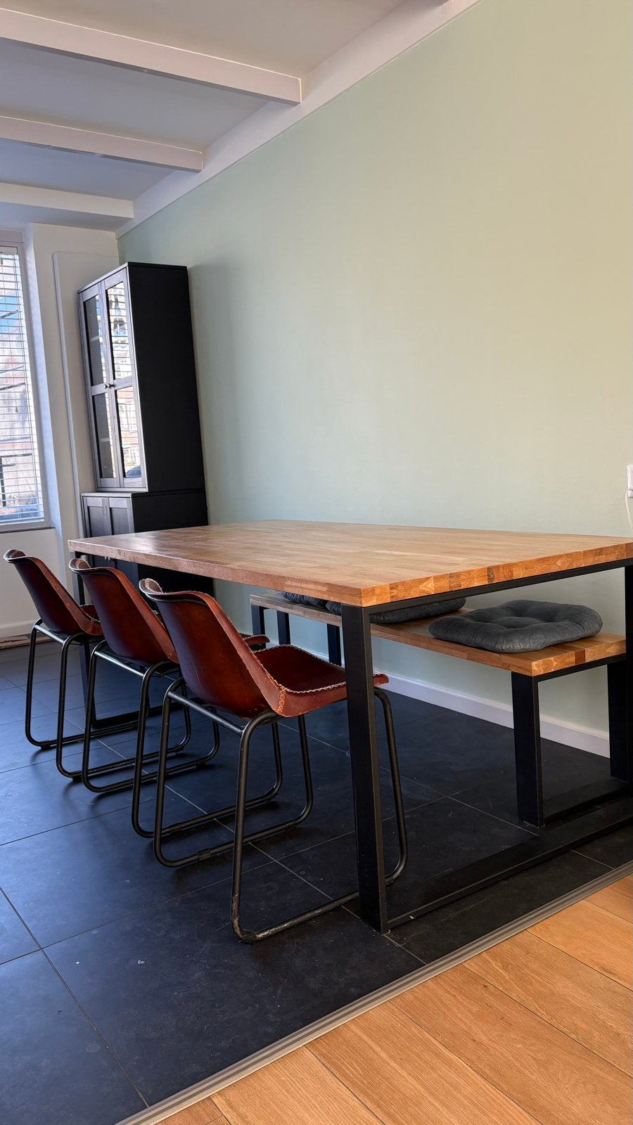Eettafel met bankje en stoelen - Industrieel design, Ophalen, 50 tot 100 cm, Zo goed als nieuw, Vijf personen of meer