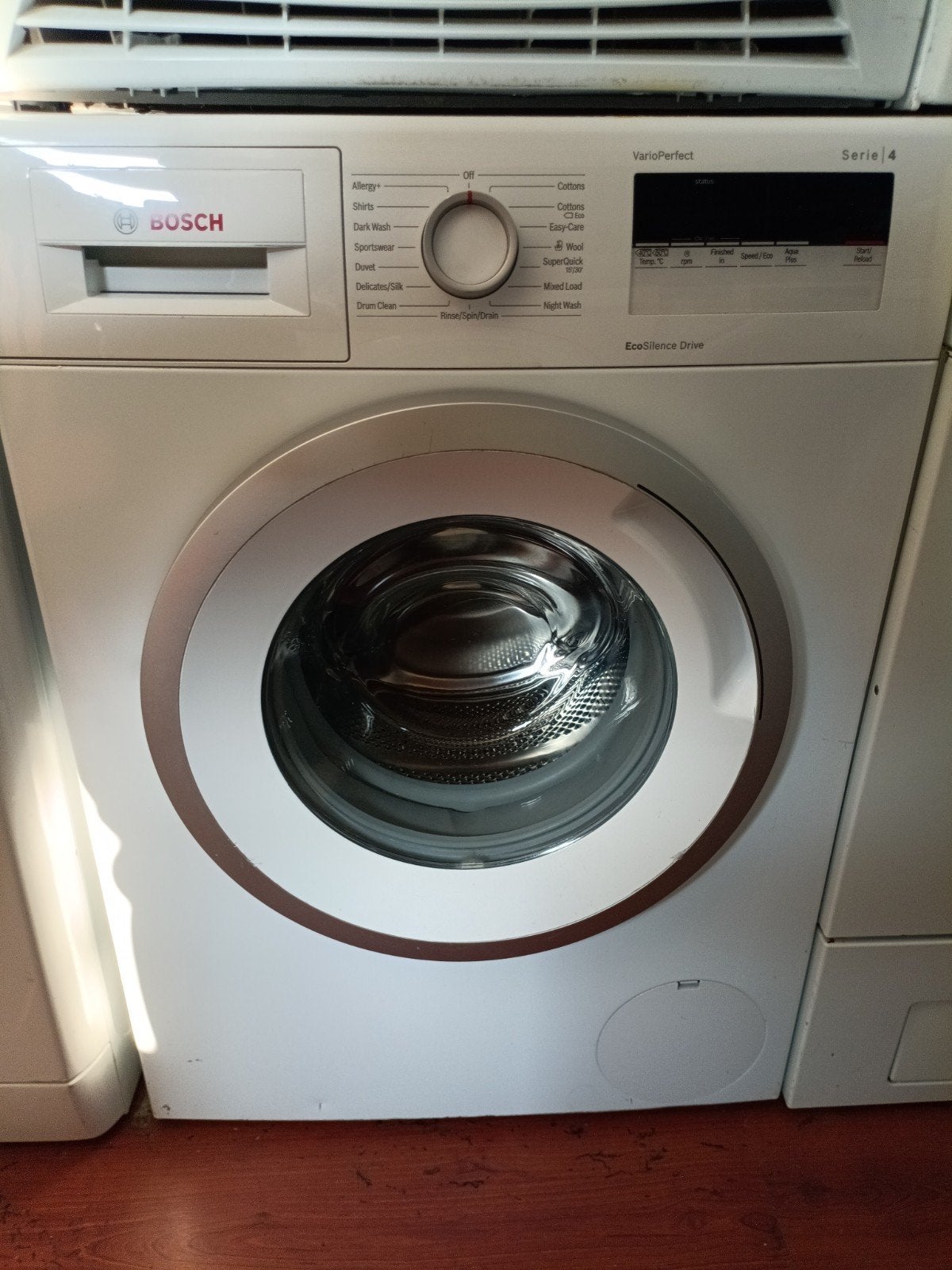 Bosch serie 4 wasmachine ( met garantie ), Ophalen of Verzenden, Zo goed als nieuw, Voorlader, 85 tot 90 cm