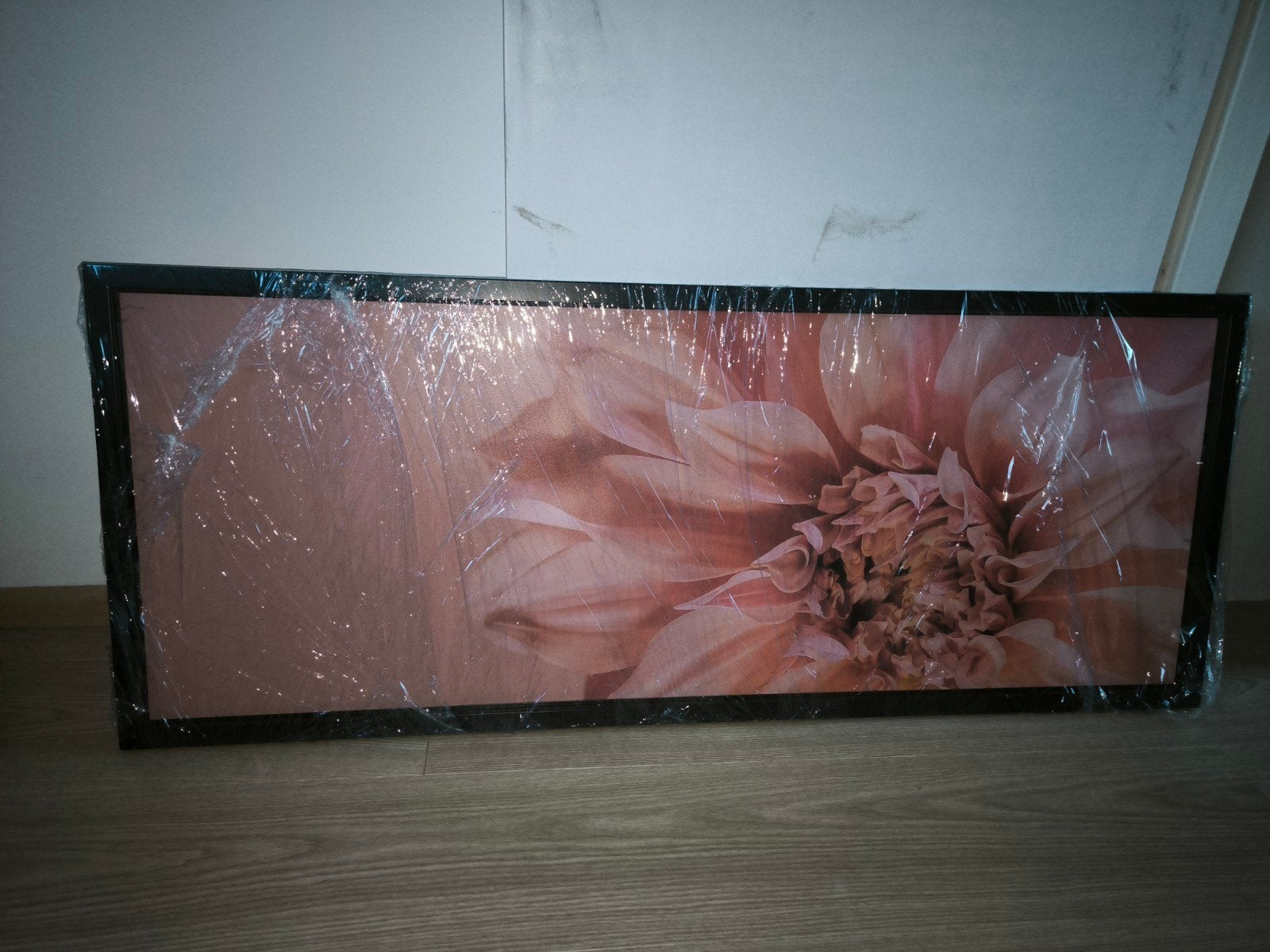 mooie roze bloem doek met zwarte lijst beschikbaar tm 31okt, Ophalen, Zo goed als nieuw, Minder dan 50 cm, Schilderij