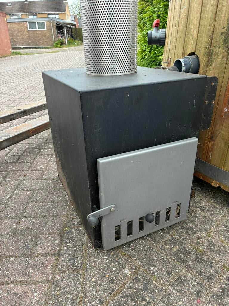 Tweedehandse - gebruikte - kirami hottub - grote kachel, Tuin en Terras, Ophalen, Gebruikt, 7921AE, Fast Fair b.v.