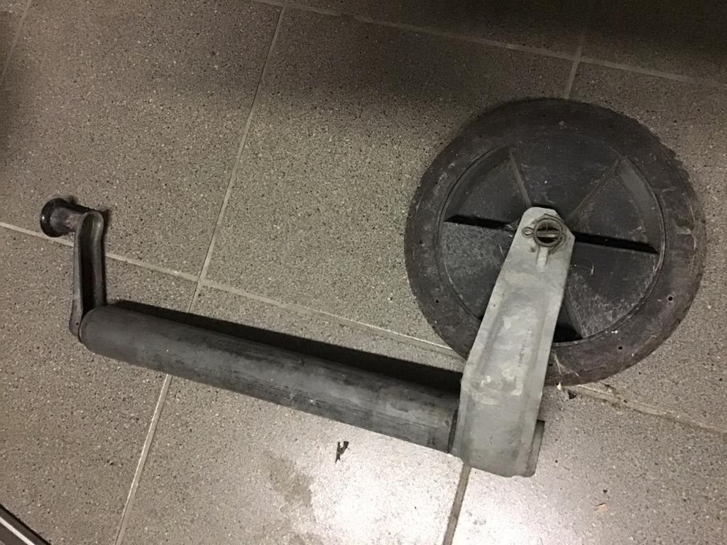 Neuswiel, Ophalen, Zo goed als nieuw, 50 tot 100 mm