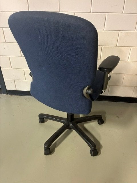 Partij Comforto 77 bureaustoelen 23 stuks, Ophalen, Gebruikt, -, Zwart